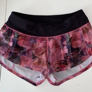 lululemon speed up shorts 2.5 LIMITED EDITION